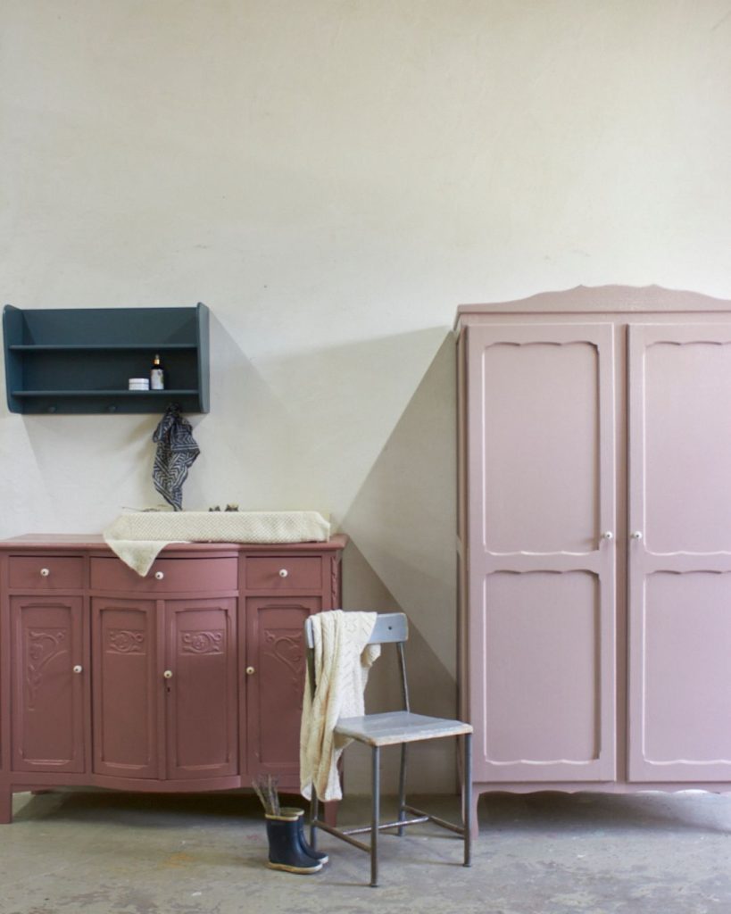 Vintage commode in vrolijke kleur van Firma Zoethout voor de kinderkamer
