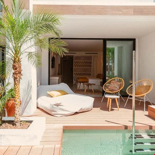 Relaxen - wijnen - kletsen met je vriendinnen Relaxen - wijnen - kletsen met je vriendinnen