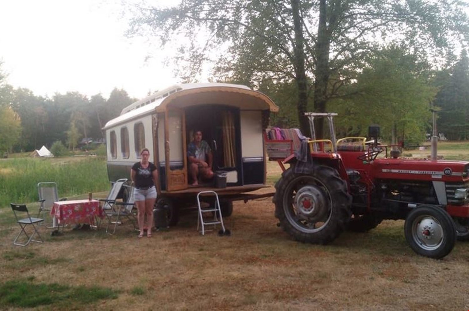 De balkan in een zigeunerwagen- De balkan in een zigeunerwagen-