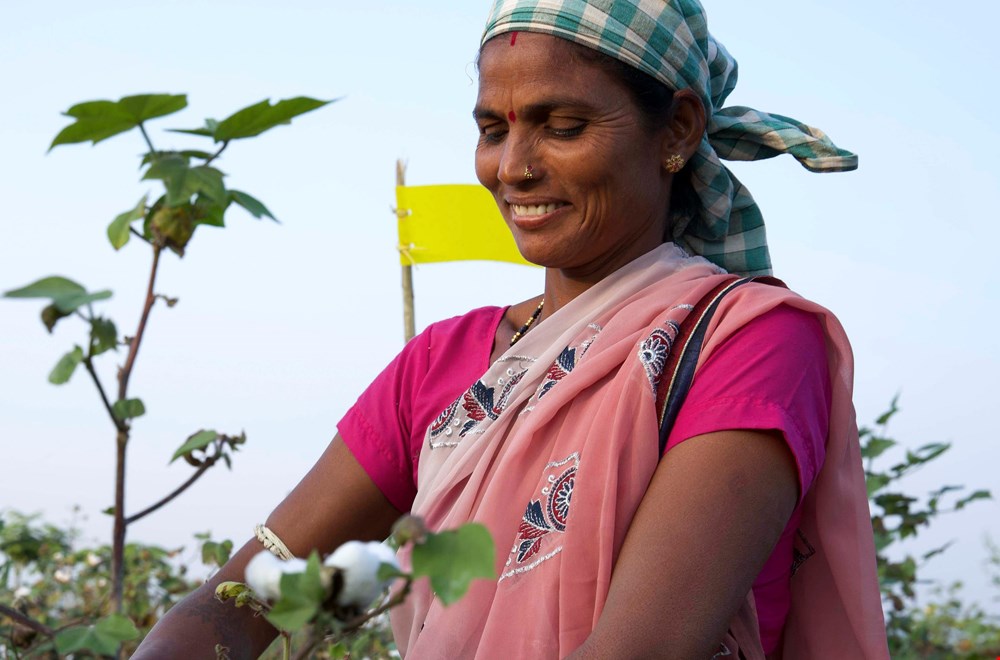 Fairtrade producten kopen maakt een enorm verschil voor mens en milieu. Fairtrade producten kopen maakt een enorm verschil voor mens en milieu.