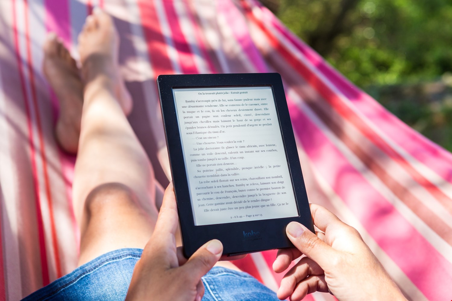 Heerlijk in de hangmat achter de e-reader Heerlijk in de hangmat achter de e-reader
