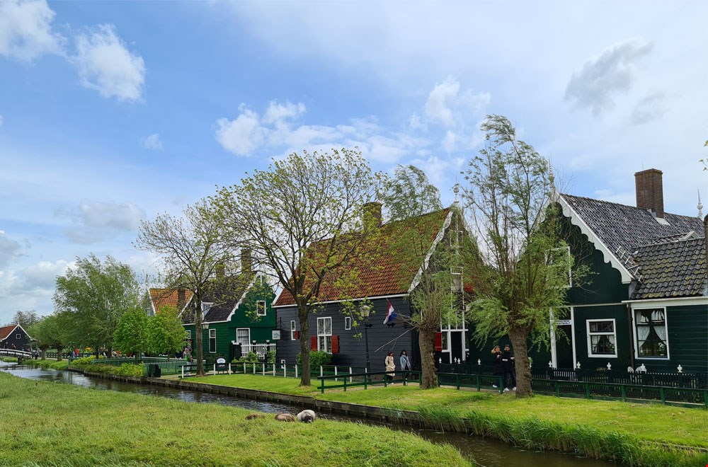 Mooie oude Zaanse huisjes op de Zaanse Schans Mooie oude Zaanse huisjes op de Zaanse Schans