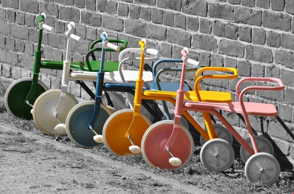 Off you go op deze retro driewielers  Off you go op deze retro driewielers