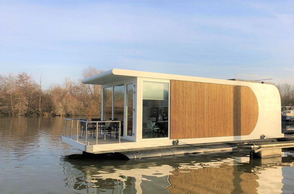 Houseboat in Maastricht Houseboat in Maastricht