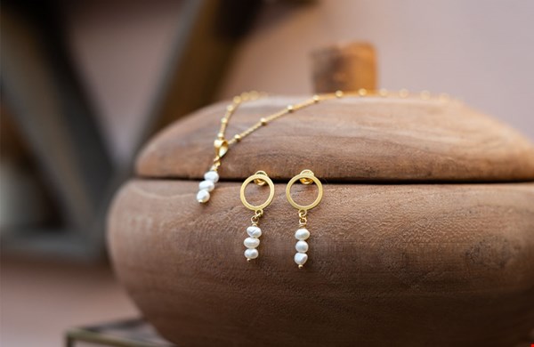 Sieraden set met zoetwaterparels Sieraden set met zoetwaterparels