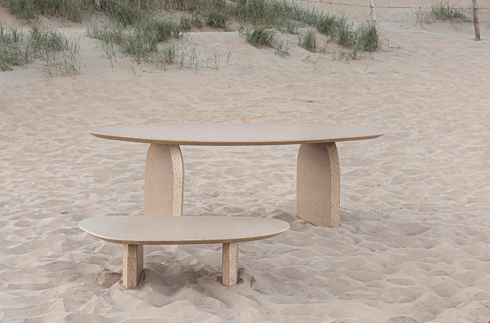 Organische vormen, zoals de meubels van Studio Henk Organische vormen, zoals de meubels van Studio Henk