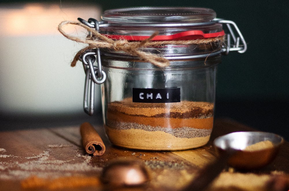 Maak heel eenvoudig je eigen chai-mix Maak heel eenvoudig je eigen chai-mix