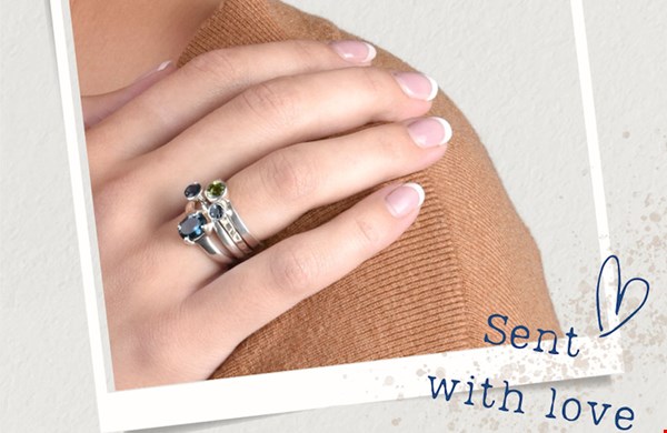 Sieraden trend: stapelring met edelsteen Sieraden trend: stapelring met edelsteen