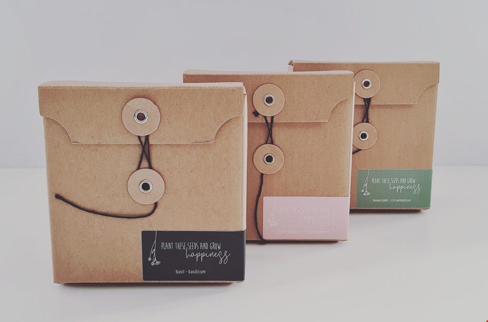 Alles van Kop op! is ook zo mooi vormgeven en verpakt, net als deze Seed, grow, eat-kit Alles van Kop op! is ook zo mooi vormgeven en verpakt, net als deze Seed, grow, eat-kit