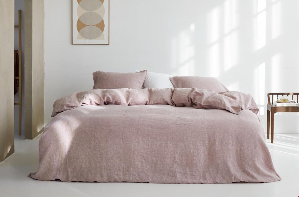 Pure luxe in gewassen linnen rose chambray Pure luxe in gewassen linnen rose chambray