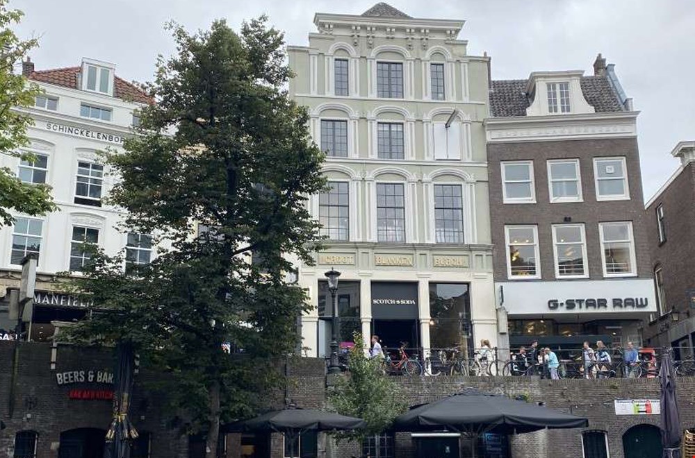Wonen in een voormalig stadskasteel Wonen in een voormalig stadskasteel