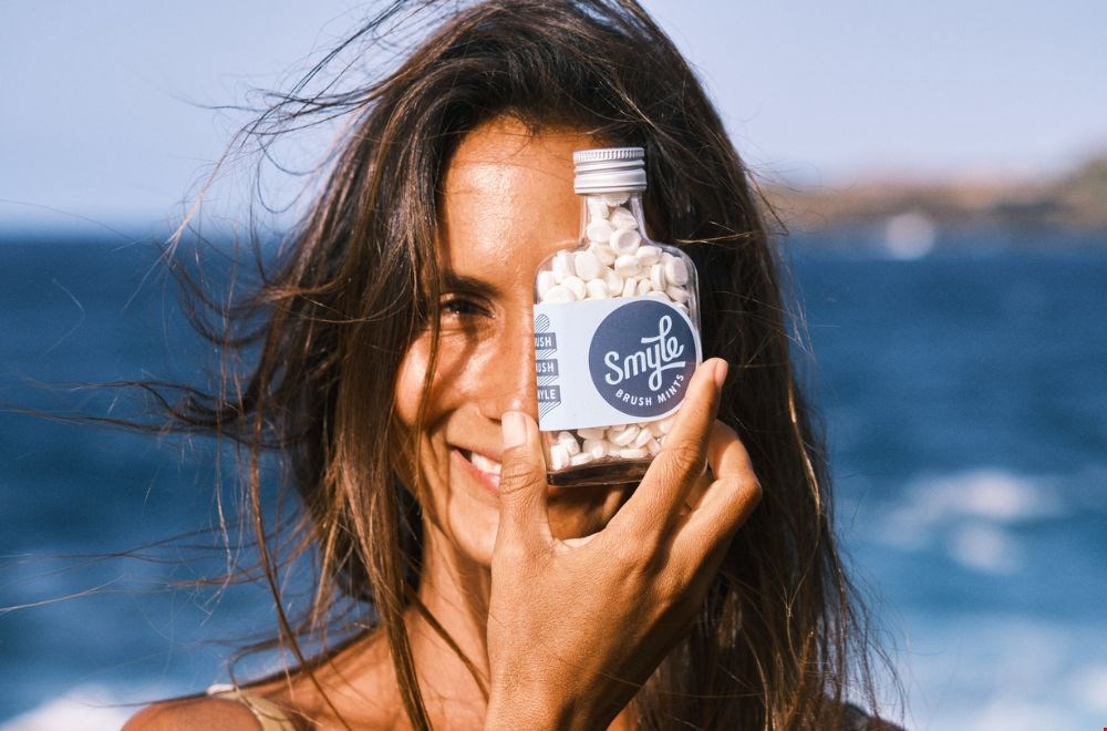 Makkelijk je tabletjes doseren vanuit dit glazen flesje Makkelijk je tabletjes doseren vanuit dit glazen flesje