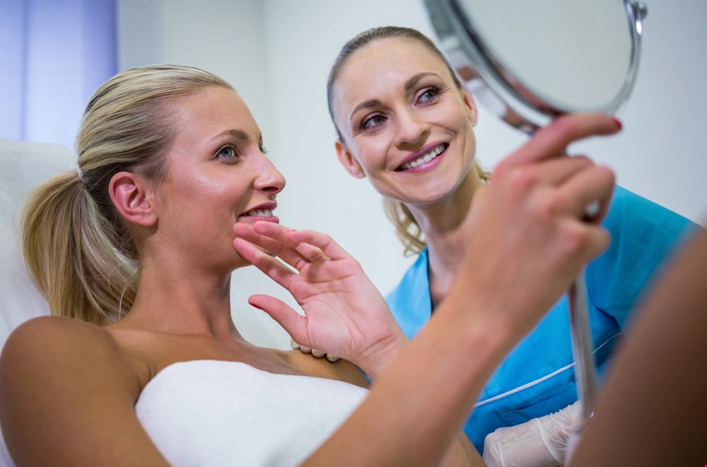 Wanneer is een halslift geschikt voor jou? Wanneer is een halslift geschikt voor jou?