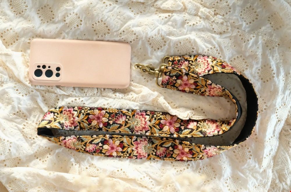 Geborduurde bloemen Geborduurde bloemen
