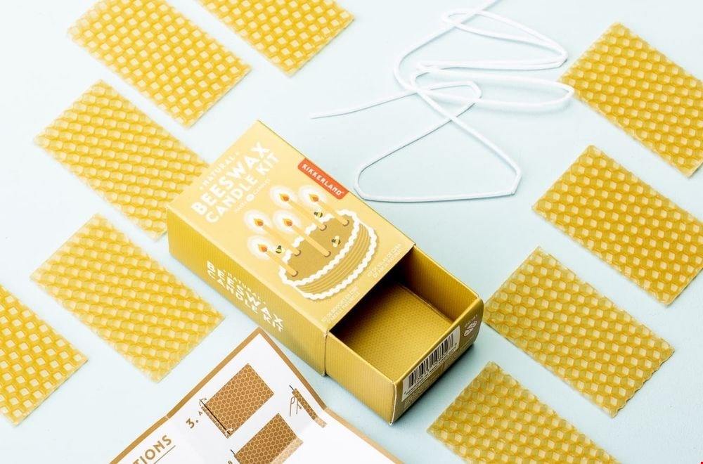 Kaarsen maken van bijenwas Kaarsen maken van bijenwas