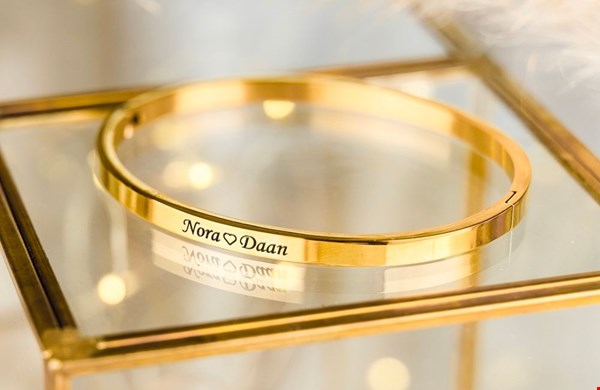 Gepersonaliseerde sieraden van KAYA Sieraden Gepersonaliseerde sieraden van KAYA Sieraden