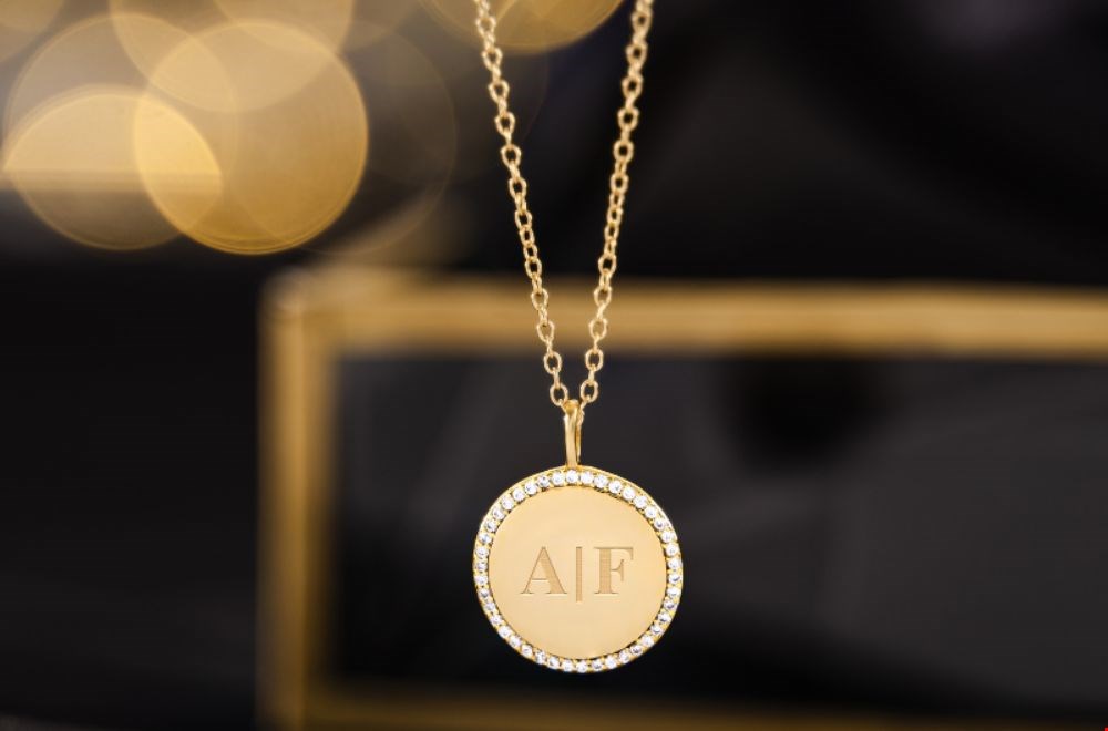 Gepersonaliseerd sieraad van KAYA Sieraden Gepersonaliseerd sieraad van KAYA Sieraden
