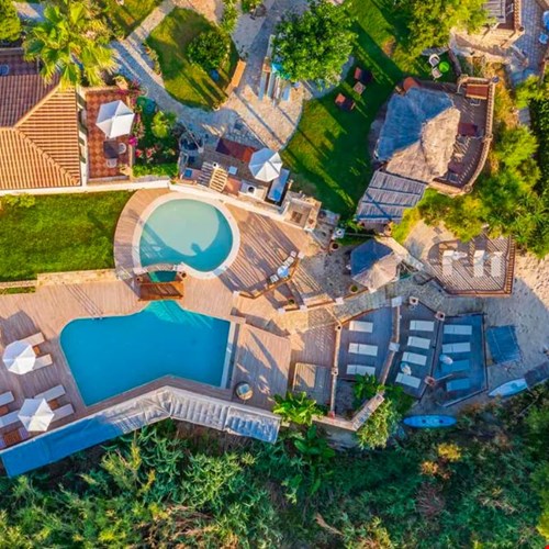 Naar het zwembad of het strand? Deze bestemming van ByJune heeft allebei! Naar het zwembad of het strand? Deze bestemming van ByJune heeft allebei!