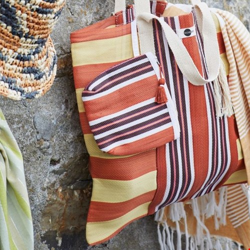 Super handig voor naar het strand, deze shopper van Madam Stoltz @Deens Super handig voor naar het strand, deze shopper van Madam Stoltz @Deens