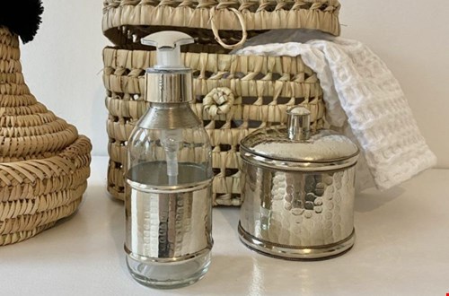 Zo mooi, dit gehamerde wattenpotje Zo mooi, dit gehamerde wattenpotje