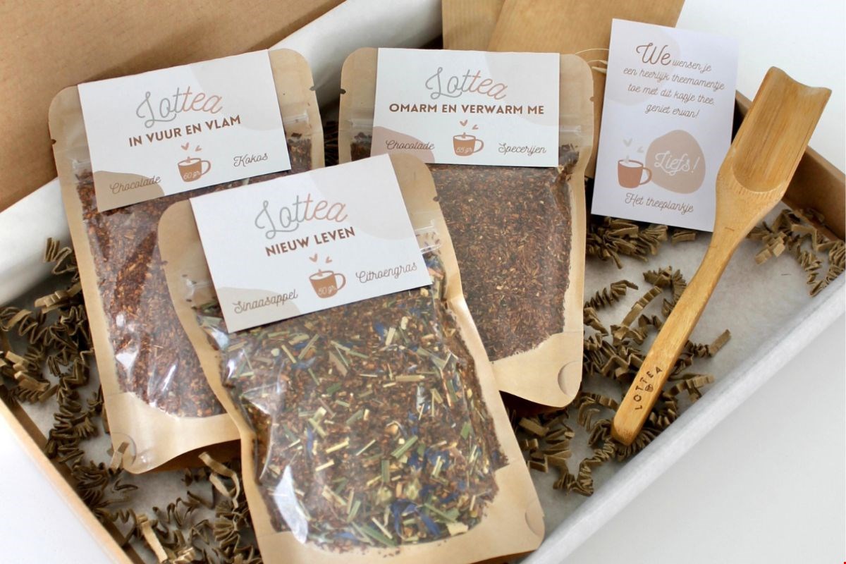 Kies uit de verschillende smaken thee van eigen label Lottea Kies uit de verschillende smaken thee van eigen label Lottea
