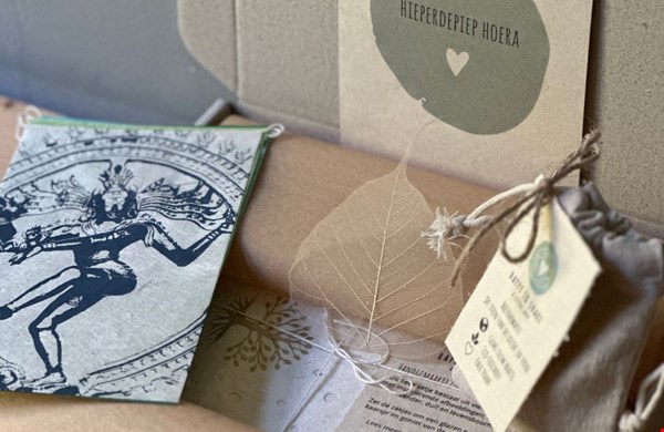 Handgemaakte brievenbuscadeaus: klein gebaar, groot geluk Handgemaakte brievenbuscadeaus: klein gebaar, groot geluk