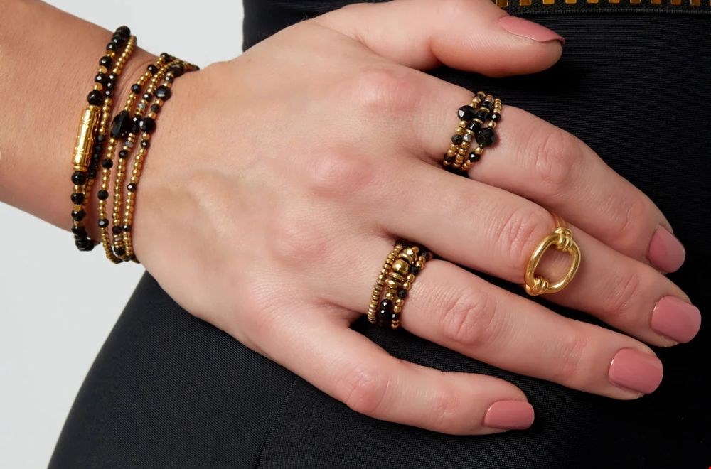 Sieradentrends 2025: maak een statement met fairtrade stijl Sieradentrends 2025: maak een statement met fairtrade stijl
