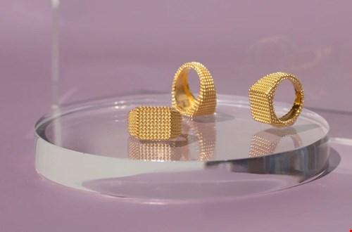 Wow, als deze beauty van Ana Dyla geen statement ring is Wow, als deze beauty van Ana Dyla geen statement ring is