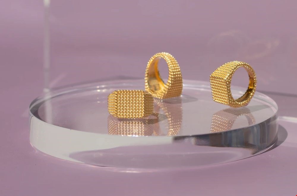 Wow, als deze beauty van Ana Dyla geen statement ring is Wow, als deze beauty van Ana Dyla geen statement ring is