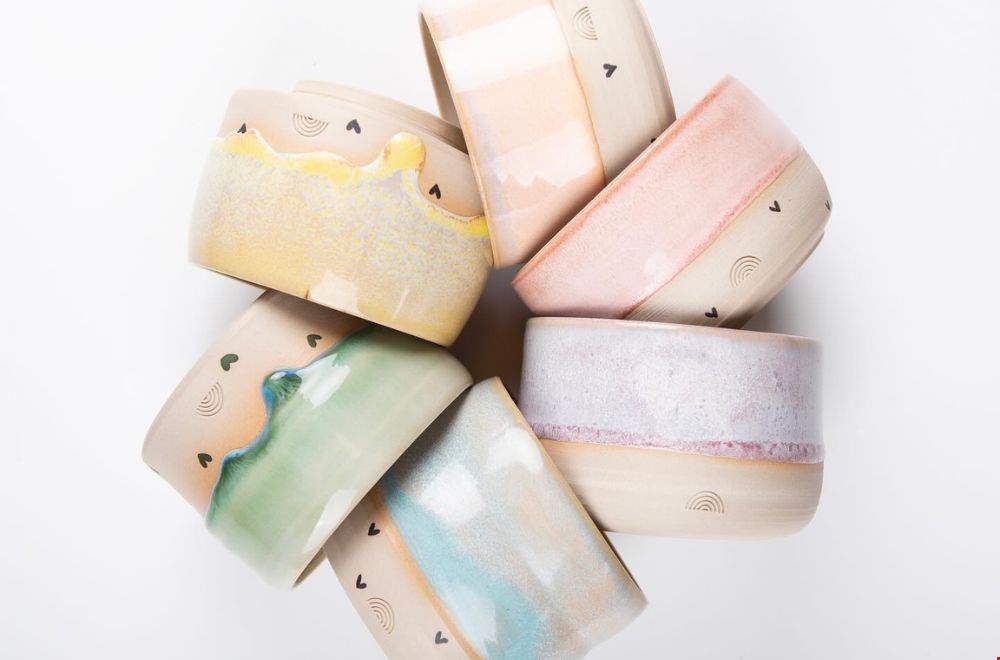 Handgemaakt keramiek, foto credits: The Rainbow Potter Handgemaakt keramiek, foto credits: The Rainbow Potter