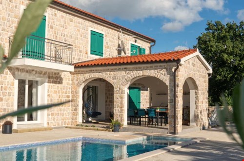 Villa Tavern Winery Fjaka – Luxe villa met zwembad in Dalmatië Villa Tavern Winery Fjaka – Luxe villa met zwembad in Dalmatië