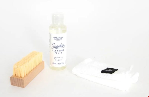 Sneaker cleaning set