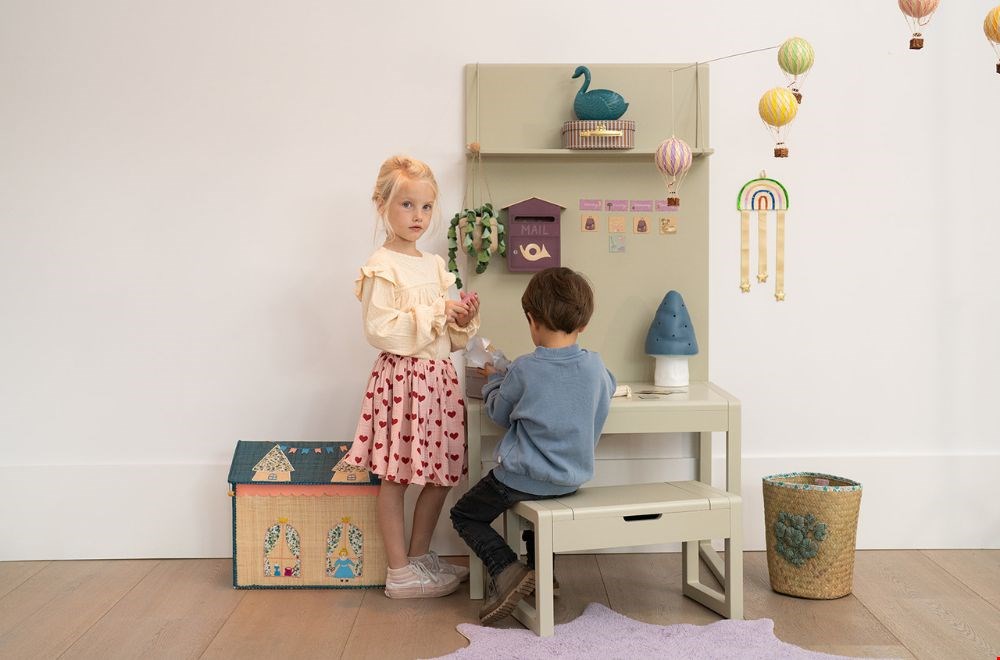 WIN een kinderbureau-set van Clover Living t.w.v. €375,-!