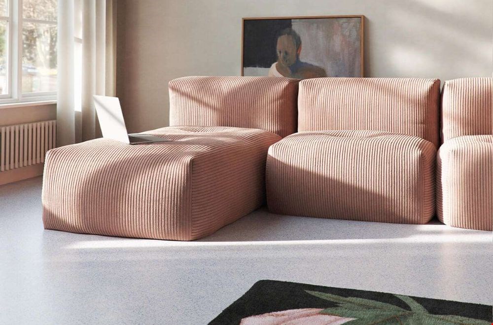 Soft Sofa in roze corduroy