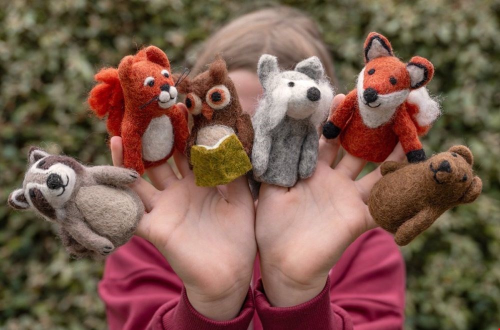 Vilten vingerpopjes van Sjaal met Verhaal