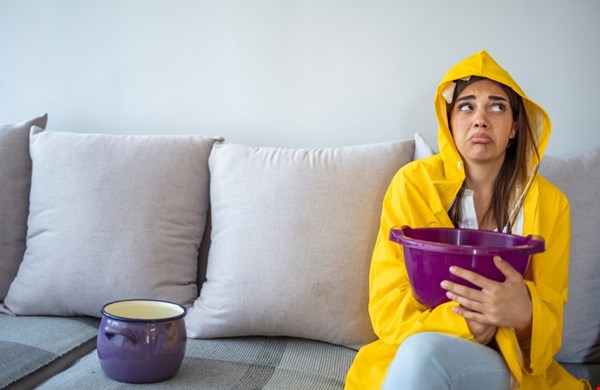 Hoe een daklekkage kan leiden tot schimmel in huis