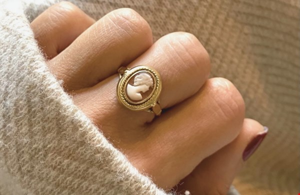 Antiek gouden ring met camee