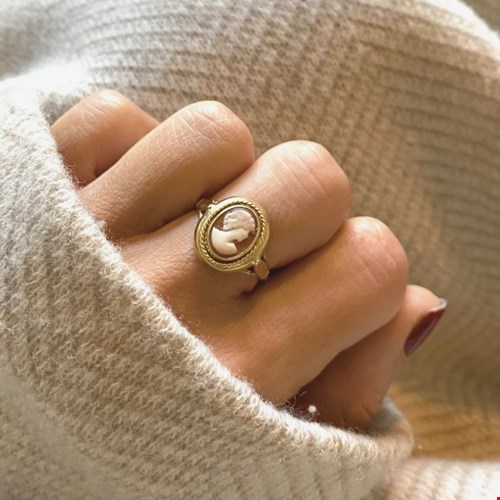 Antiek gouden ring met camee