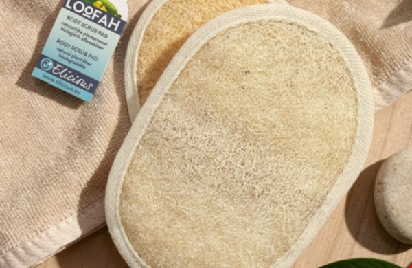 Loofah body scrub pad