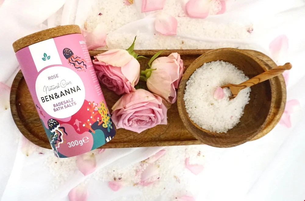 Oh dit roze rozenbadzout moet toch echt heerlijk ruiken!