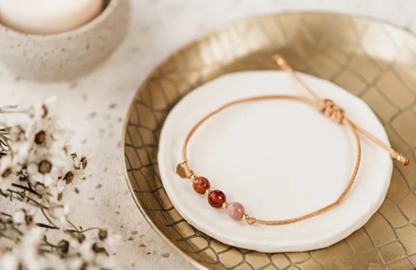 Betekenisvolle edelsteen sieraden 