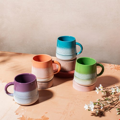 Mok schuimende branding