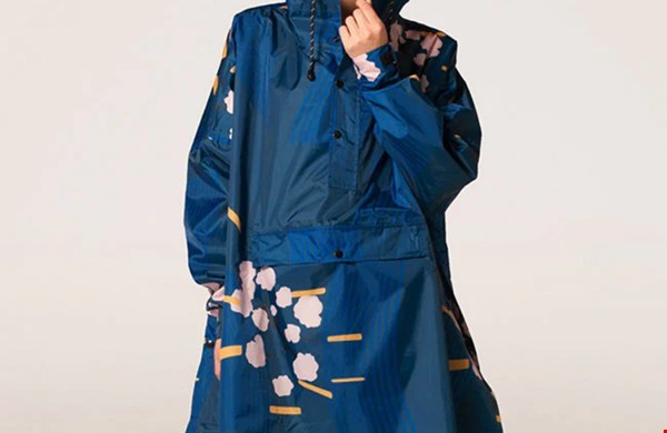 Rainskiss Japanese blossom poncho