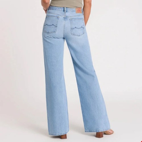 Sophisticated Fair Fashion