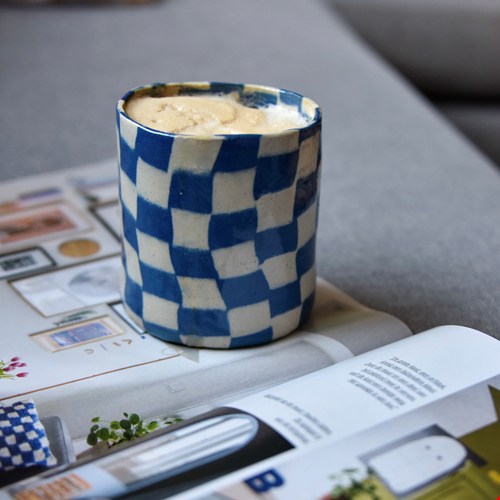 Mok schaakmat blauw