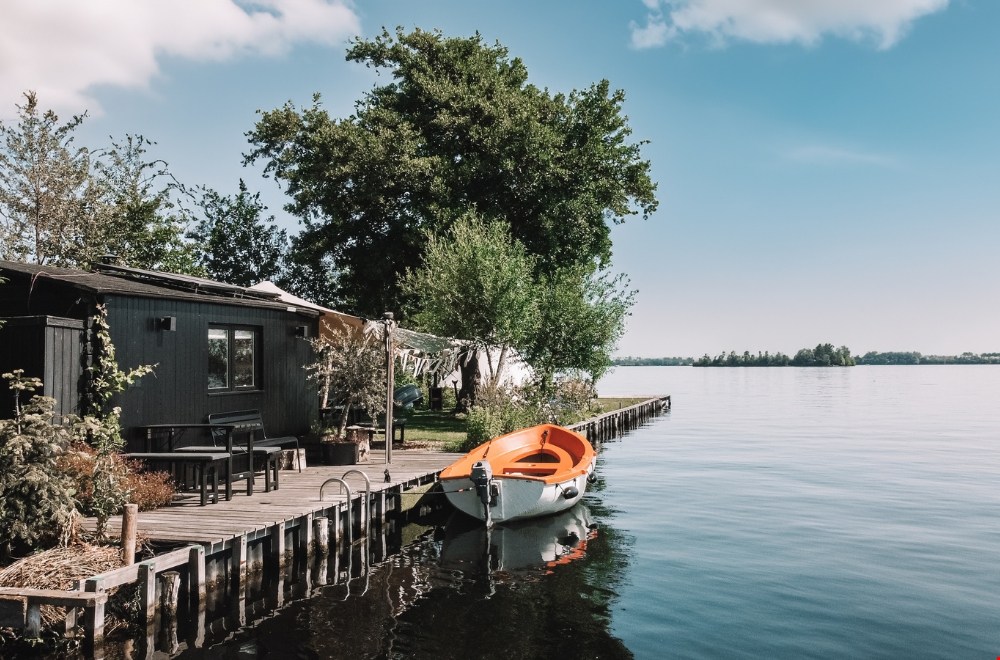 Privé-eiland met tiny house en hottub in de Vinkeveense Plassen