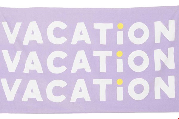 Op vakantie! Bovenstaand strandlaken is ook te koop bij Sooohappy.nl en is maar liefst 180 x 100 cm groot! Op vakantie! Bovenstaand strandlaken is ook te koop bij Sooohappy.nl en is maar liefst 180 x 100 cm groot!