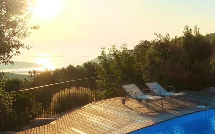 Wordt het 't prachtige Corsica of... Wordt het 't prachtige Corsica of...
