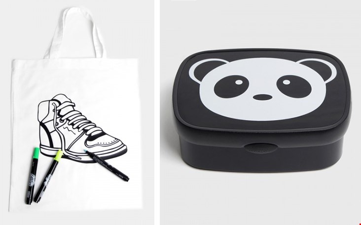 Links een voorbeeld van de 'inkleurtas'; rechts een typisch Bij Kiki ontwerp, vrij clean en bijna beeldtaal! Links een voorbeeld van de 'inkleurtas'; rechts een typisch Bij Kiki ontwerp, vrij clean en bijna beeldtaal!