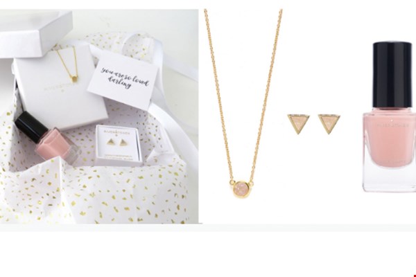 Giftbox S E R E N E Bali vibes. Zó mooi. Giftbox S E R E N E Bali vibes. Zó mooi.